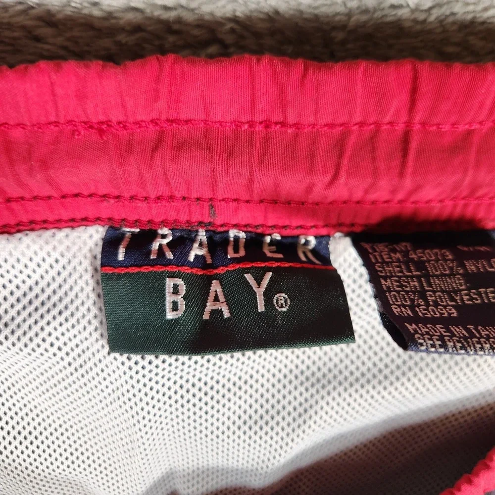 Trader Bay embrace comfort